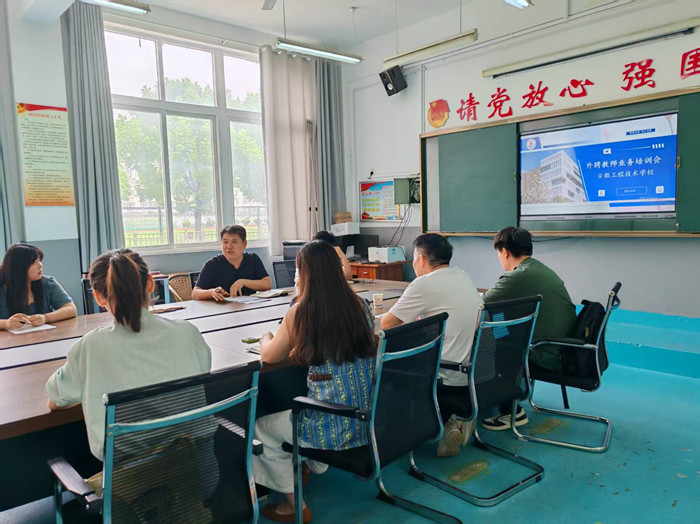 刘校长讲话_副本.jpg 刘校长讲话_副本.jpg