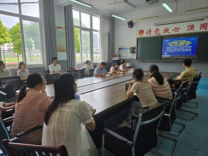 新闻2_副本.jpg 新闻2_副本.jpg
