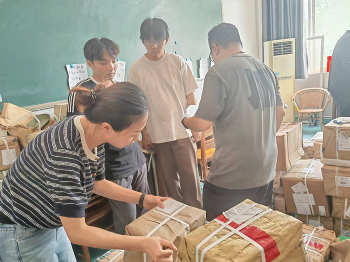 照片二_副本.jpg 照片二_副本.jpg